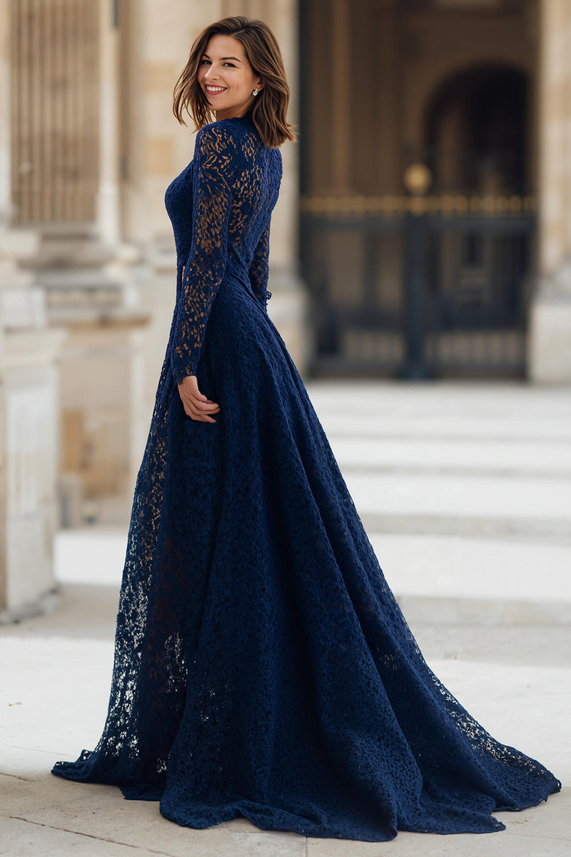 Laden Sie das Bild in den Galerie-Viewer, Marineblau Hoher Ausschnitt Spitze A-Line Lange Brautmutterkleid mit Ärmel