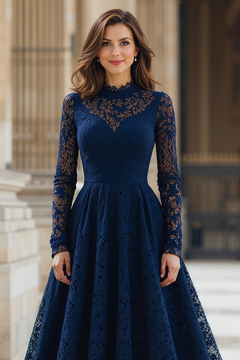 Laden Sie das Bild in den Galerie-Viewer, Marineblau Hoher Ausschnitt Spitze A-Line Lange Brautmutterkleid mit Ärmel