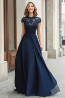 Laden Sie das Bild in den Galerie-Viewer, Marineblau Rundhalsausschnitt A-Linie Chiffon Lange Brautmutterkleid mit Spitze