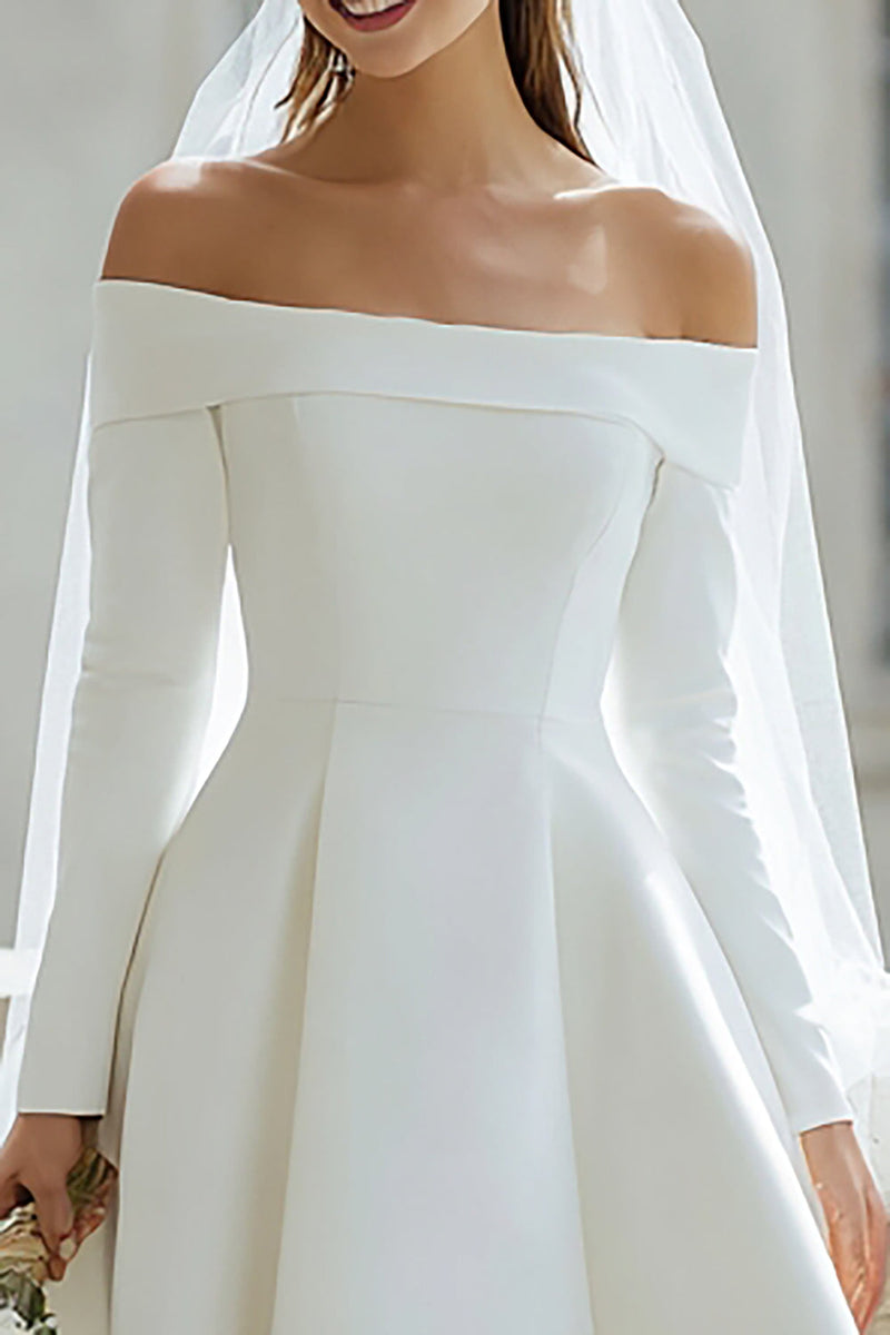 Laden Sie das Bild in den Galerie-Viewer, Elfenbein Schulterfreie Satin High-Low Hochzeitskleid mit Ärmel
