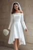 Laden Sie das Bild in den Galerie-Viewer, Elfenbein A Linie Schulterfreie Satin High Low Junggesellinnenabschied Kleid mit Ärmel