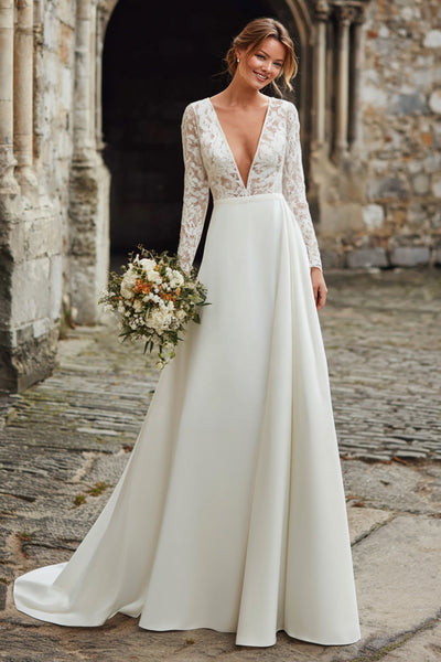 Elfenbein Satin V-Ausschnitt Lange Ärmel A-Linie Kurze Schleppe Braut Kleid mit Spitze