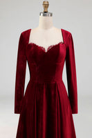 Laden Sie das Bild in den Galerie-Viewer, Cabernet Samt A-Linien Herzausschnitt Langes Festliches Kleid mit Ärmeln
