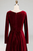 Laden Sie das Bild in den Galerie-Viewer, Cabernet Samt A-Linien Herzausschnitt Langes Festliches Kleid mit Ärmeln