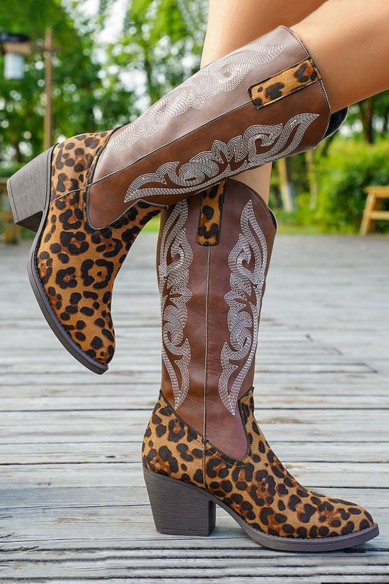 Laden Sie das Bild in den Galerie-Viewer, Braune Leoparden Breite Schaft Western Cowgirl Stiefel mit Spitzzehe und Blockabsatz