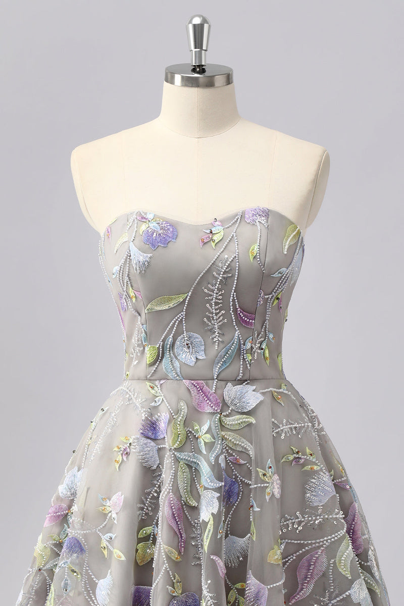 Laden Sie das Bild in den Galerie-Viewer, Glitzer Grau Herz-Ausschnitt Blumen Kurze Ball Kleid mit Perlen