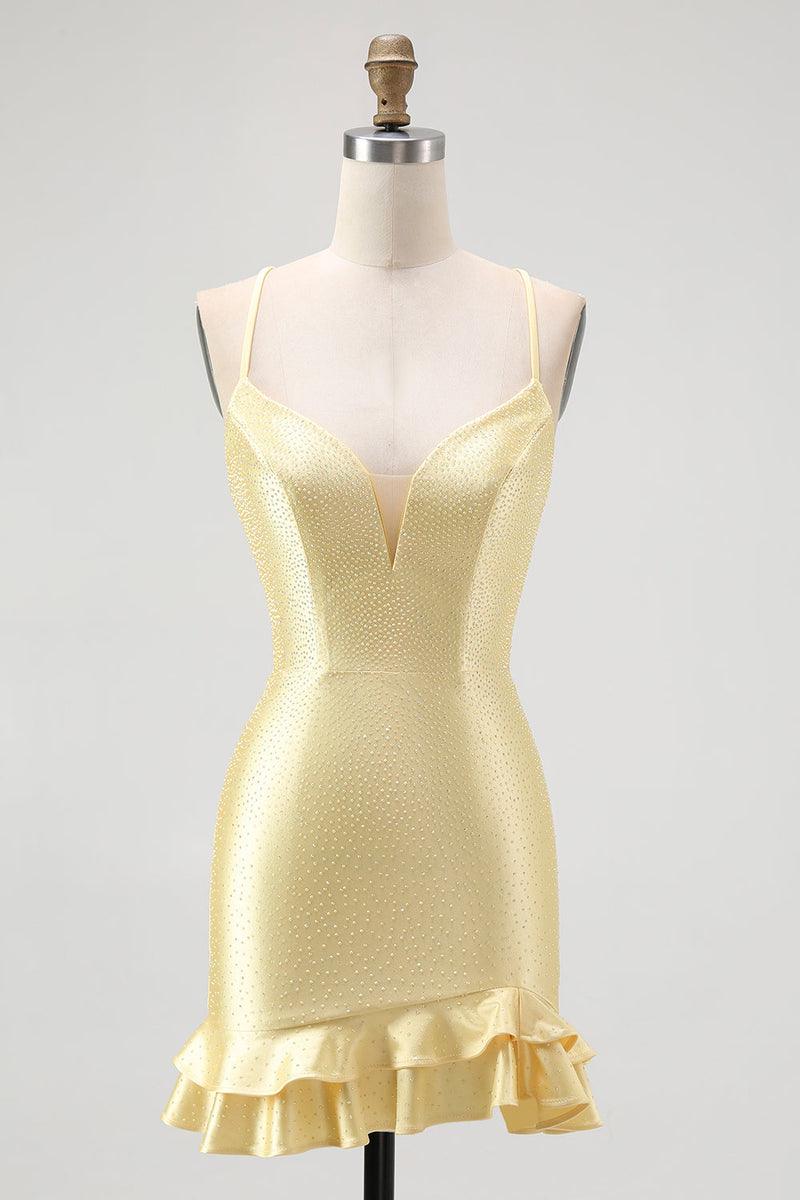 Laden Sie das Bild in den Galerie-Viewer, Glitzer Gelb Spaghettiträger Satin Rüschen Eng Kruze Ballkleid mit Perlen