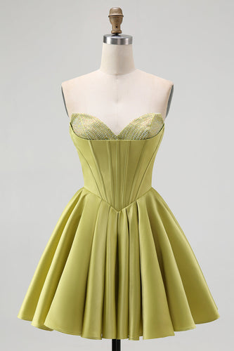 Glitzer Grün Herz-Ausschnitt Satin A Linie Kruze Ballkleid mit Perlen