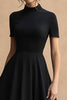 Laden Sie das Bild in den Galerie-Viewer, Schwarz Satin Hoher Ausschnitt A Linie Kurze Ärmel High-Low Formelle Kleid