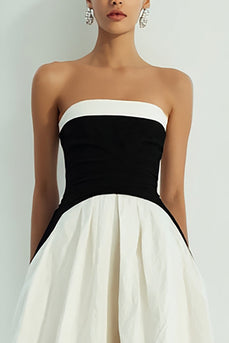Einfaches Schwarz und Weiß Trägerlos Lange A Linie Formelle Kleid