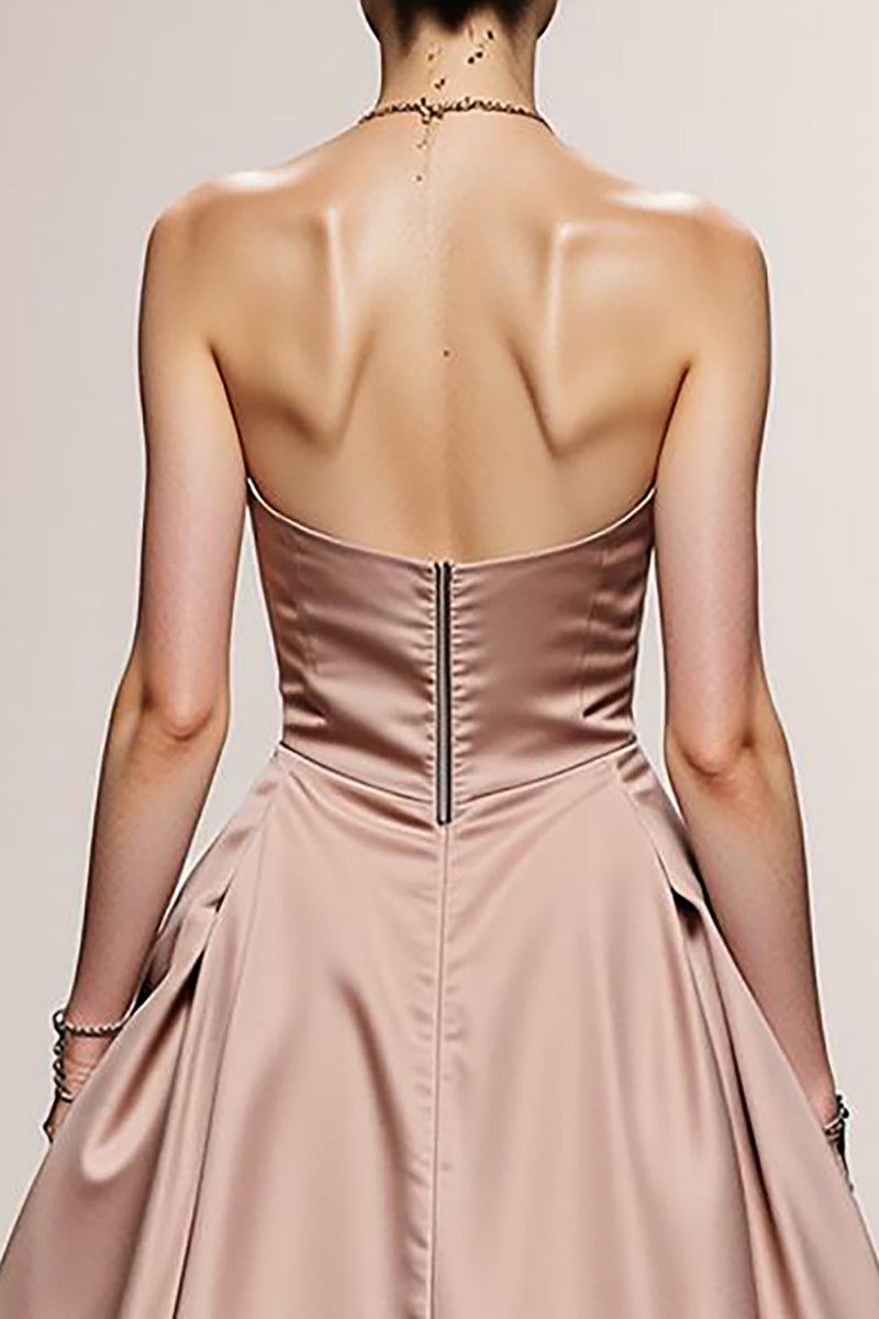 Laden Sie das Bild in den Galerie-Viewer, Einfaches Hellrosa A Linie Satin Trägerlos Lange Formelle Kleid
