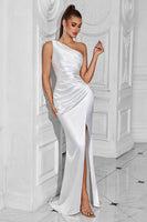 Laden Sie das Bild in den Galerie-Viewer, Burgunderrot Meerjungfrau Eine Schulter Lange Ballkleid mit Schlitz