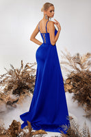 Laden Sie das Bild in den Galerie-Viewer, Glitzer Schwarz Spaghettiträger Meerjungfrau Lange Ballkleid mit Seitlichem Cape