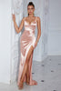 Laden Sie das Bild in den Galerie-Viewer, Dunkelgrün Geraffte Spaghettiträger Lange Ballkleid mit Schlitz