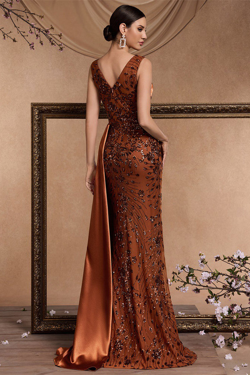 Laden Sie das Bild in den Galerie-Viewer, Glitzer Blumen Braun Meerjungfrau V-Ausschnitt Lange Mutter der Braut Kleid mit Seitlichem Cape