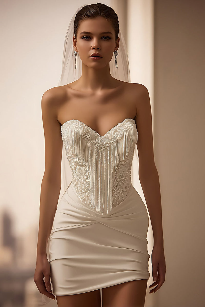 Laden Sie das Bild in den Galerie-Viewer, Elfenbein Herzausschnitt Bodycon Satin Standesamtkleid mit Fransen