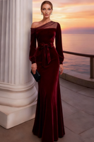 Laden Sie das Bild in den Galerie-Viewer, Leely Women Burgundy Long Velvet Holiday Party Dress with Sleeves Asymmetrical Neck Mermaid Formal Dress