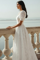 Laden Sie das Bild in den Galerie-Viewer, Weiß Spitze Eckiger Ausschnitt A-Linien Langes Brautkleid