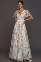 Laden Sie das Bild in den Galerie-Viewer, Mauve A-Linien Stickerei Blumenmuster V Ausschnitt Langes Abendkleid
