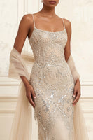 Laden Sie das Bild in den Galerie-Viewer, Glitzernde Aprikose Lang Perlenstickerei Spaghettiträger Ballkleid mit Schal