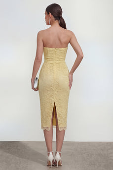 Liebling Buttergelb Figurbetont Midi Spitze Blumen Hochzeitsgästekleid mit Rückenschlitz