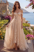Laden Sie das Bild in den Galerie-Viewer, A Linie Blumen Lang Champagner Korsett Schulterfrei Ballkleid