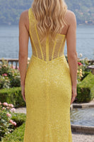 Laden Sie das Bild in den Galerie-Viewer, Gerafft Meerjungfrau Ein Schulter Korsett Gelb Glitzer Lang Ballkleid mit Schlitz