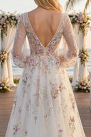 Laden Sie das Bild in den Galerie-Viewer, Lange Ärmel Blumen Gerafft V-Ausschnitt Weiß A Linie Bodenlang Brautkleid