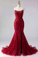 Laden Sie das Bild in den Galerie-Viewer, Meerjungfrau Glitzerndes Bordeaux Lang Perlenstickerei Ballkleid mit Schlitz