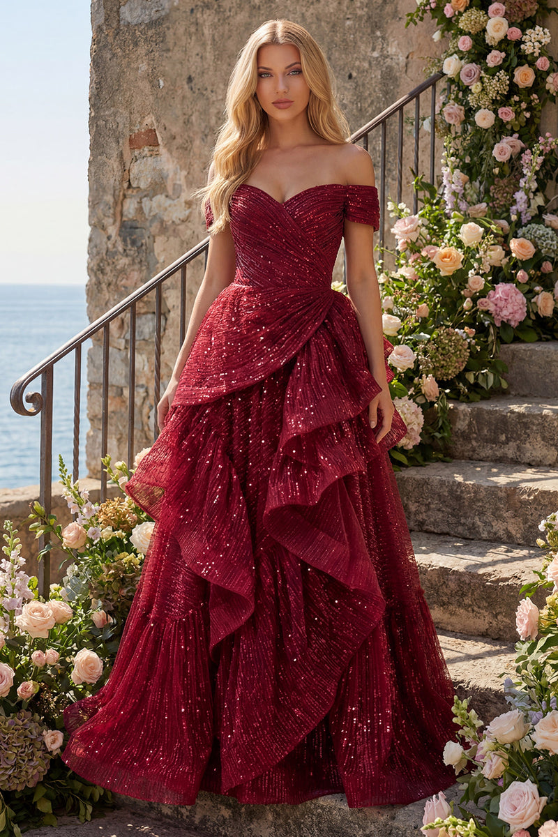 Laden Sie das Bild in den Galerie-Viewer, A Linie Glitzerndes Bordeaux Schulterfrei Lang Paillette Ballkleid mit Rüschen