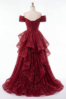 Laden Sie das Bild in den Galerie-Viewer, A Linie Glitzerndes Bordeaux Schulterfrei Lang Paillette Ballkleid mit Rüschen