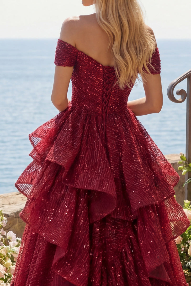 Laden Sie das Bild in den Galerie-Viewer, A Linie Glitzerndes Bordeaux Schulterfrei Lang Paillette Ballkleid mit Rüschen