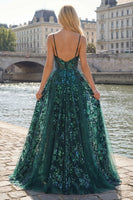 Laden Sie das Bild in den Galerie-Viewer, Korsett A Linie Glitzerndes Dunkelgrün Hoch Niedrig Paillette Ballkleid mit Rüschen
