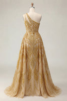 Laden Sie das Bild in den Galerie-Viewer, Ein Schulter Gerafft A Linie Glitzerndes Golden Lang Perlenstickerei Ballkleid mit Cape