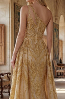 Laden Sie das Bild in den Galerie-Viewer, Ein Schulter Gerafft A Linie Glitzerndes Golden Lang Perlenstickerei Ballkleid mit Cape