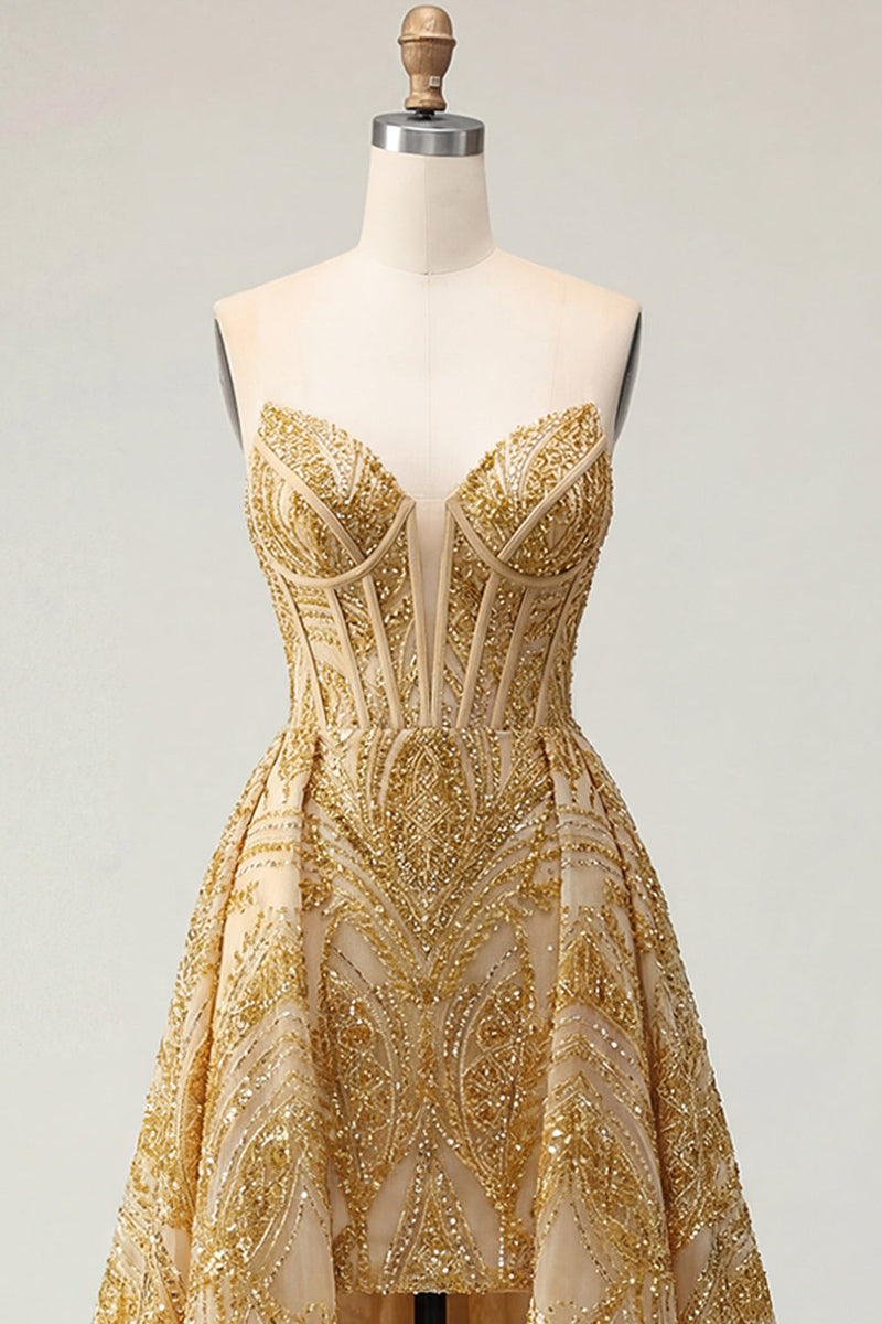 Laden Sie das Bild in den Galerie-Viewer, Korsett A Linie Glitzerndes Golden Hoch Niedrig Perlenstickerei Ballkleid mit Cape