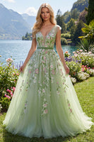 Laden Sie das Bild in den Galerie-Viewer, V-Ausschnitt Grün Lang A Linie Blumen Ballkleid mit Perlenstickerei