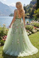 Laden Sie das Bild in den Galerie-Viewer, V-Ausschnitt Grün Lang A Linie Blumen Ballkleid mit Perlenstickerei