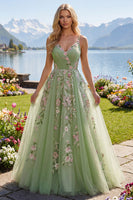 Laden Sie das Bild in den Galerie-Viewer, Blumen Gerafft V-Ausschnitt Grün Lang A Linie Ballkleid mit Perlenstickerei