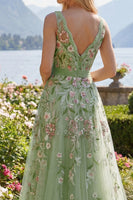 Laden Sie das Bild in den Galerie-Viewer, V-Ausschnitt Grün Lang A Linie Blumen Perlenstickerei Ballkleid mit Applikationen