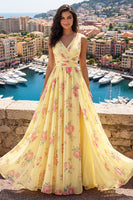 Laden Sie das Bild in den Galerie-Viewer, V-Ausschnitt Gerafft A Linie Buttergelb Blumen Ballkleid mit Schlitz