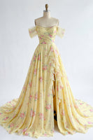 Laden Sie das Bild in den Galerie-Viewer, Rüschen A Linie Buttergelb Blumen Perlenstickerei Ballkleid mit Schlitz