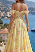 Laden Sie das Bild in den Galerie-Viewer, Rüschen A Linie Buttergelb Blumen Perlenstickerei Ballkleid mit Schlitz