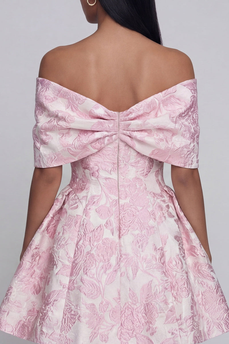 Laden Sie das Bild in den Galerie-Viewer, A Linie Kurz Blumen Schulterfrei Rosa Hochzeitskleid für Gäste mit Schleife