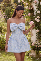 Laden Sie das Bild in den Galerie-Viewer, Trägerlos Blau A Linie Kurz Blumen Hochzeitskleid für Gäste mit Schleife