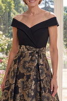 Laden Sie das Bild in den Galerie-Viewer, Schwarz Blumen Schulterfrei A Linie Lang Kleid für die Mutter der Braut