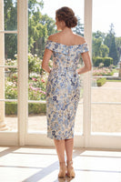 Laden Sie das Bild in den Galerie-Viewer, Körperbetont Stäubiges Blau Blumen Midi Schulterfrei Kleid für die Mutter der Braut
