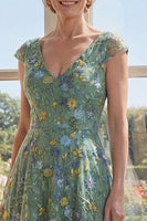 Laden Sie das Bild in den Galerie-Viewer, Fledermausärmel A Linie Lang V-Ausschnitt Grün Blumen Kleid für die Mutter der Braut