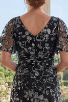 Laden Sie das Bild in den Galerie-Viewer, Flügelärmel V-Ausschnitt Gerafft Schwarz Blumen A Linie Lang Kleid für die Mutter der Braut