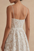 Laden Sie das Bild in den Galerie-Viewer, Spitze Blumen Weiß Maksi A Linie Korsett Spaghettiträger Boho Brautkleid